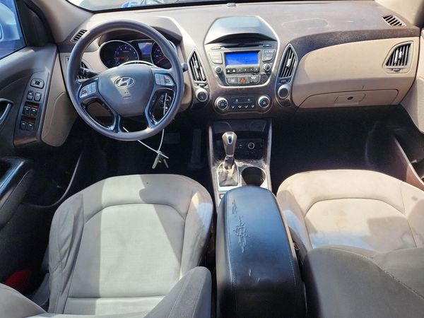 2015 HYUNDAI TUCSON GL (Middle-Low)