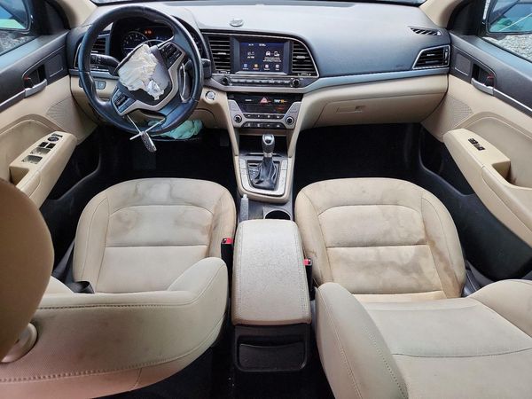 2017 HYUNDAI ELANTRA