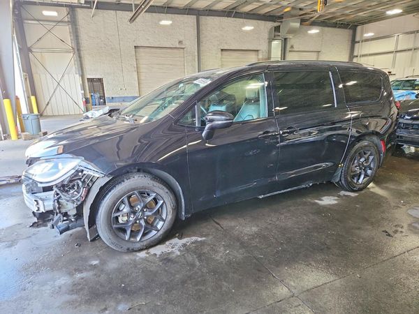 2020 CHRYSLER PACIFICA