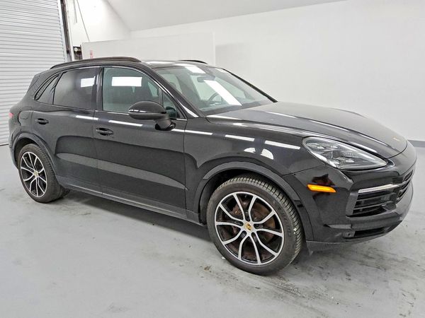 2019 PORSCHE CAYENNE