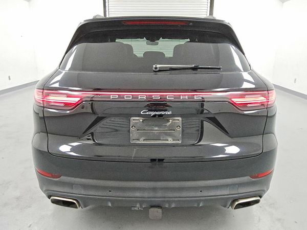 2019 PORSCHE CAYENNE