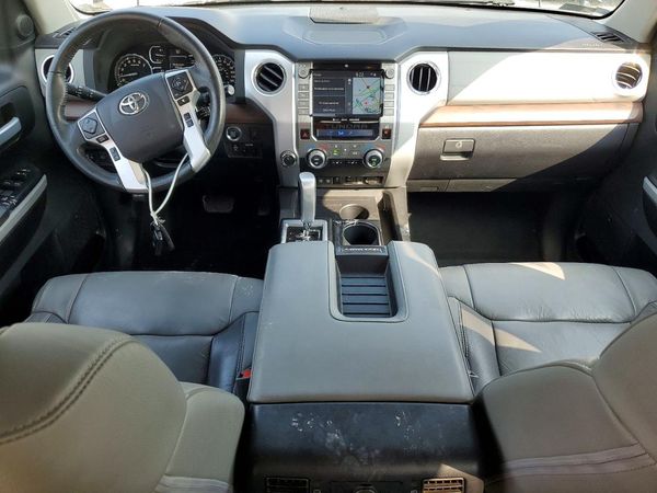 2021 TOYOTA TUNDRA Limited grade