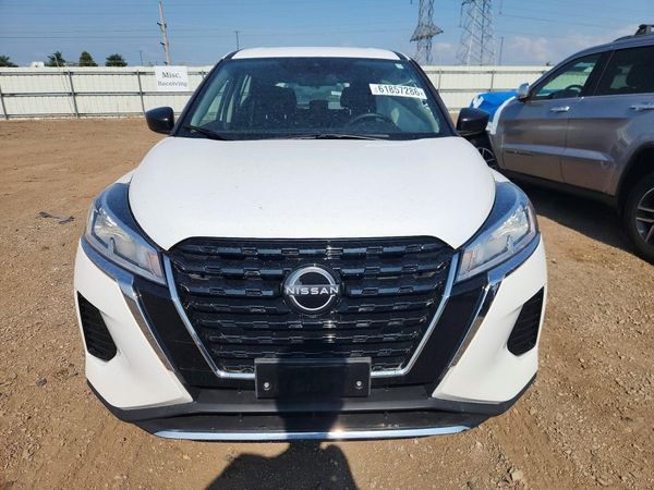 2023 NISSAN KICKS