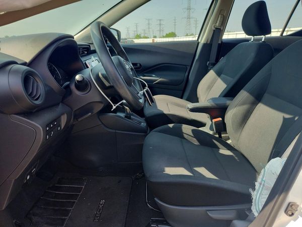 2023 NISSAN KICKS