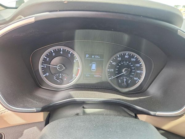 2019 HYUNDAI SANTA FE SE