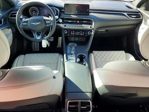 2025 GENESIS G70