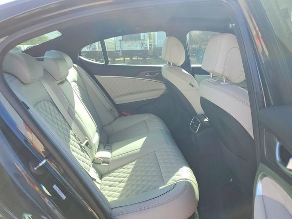 2025 GENESIS G70