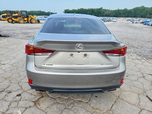 2018 LEXUS IS 300
