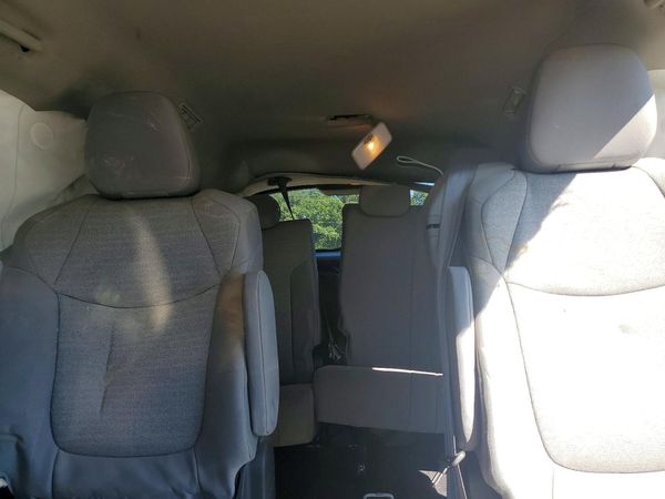 2025 TOYOTA SIENNA LE — SUVN