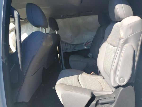 2025 TOYOTA SIENNA LE — PSRS