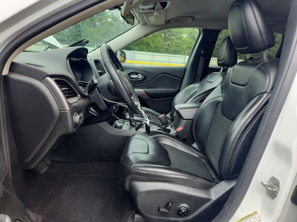 2019 JEEP CHEROKEE LATITUDE PLUS 4X4