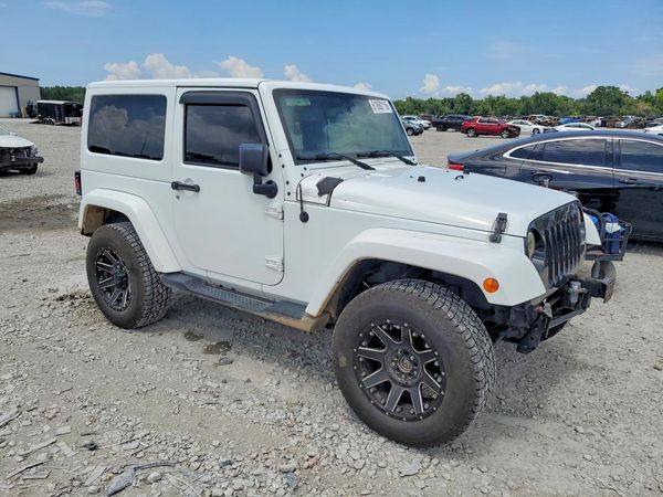 2015 JEEP WRANGLER SAHARA 4X4