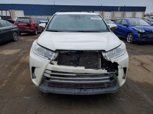 2018 TOYOTA HIGHLANDER SE/XLE