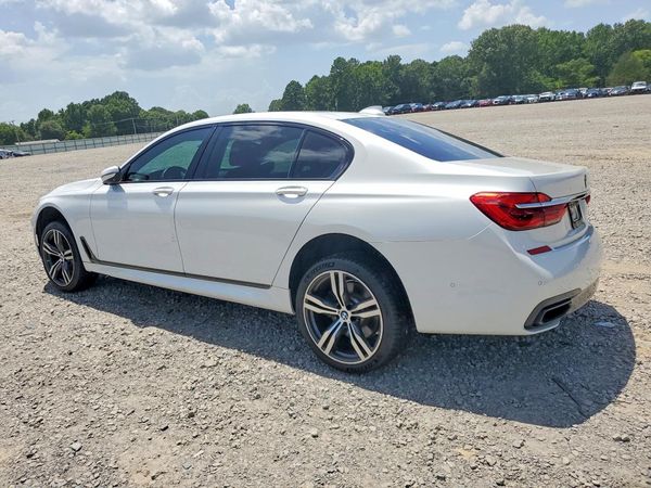 2016 BMW 740