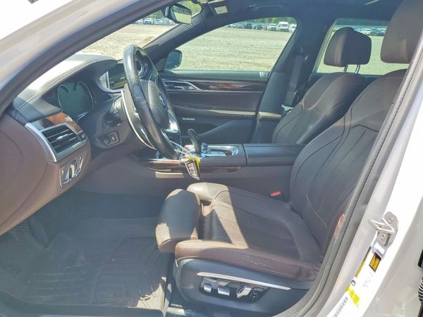 2016 BMW 740