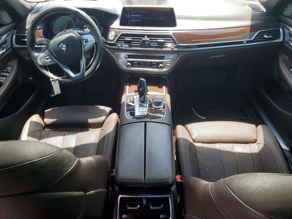 2016 BMW 740