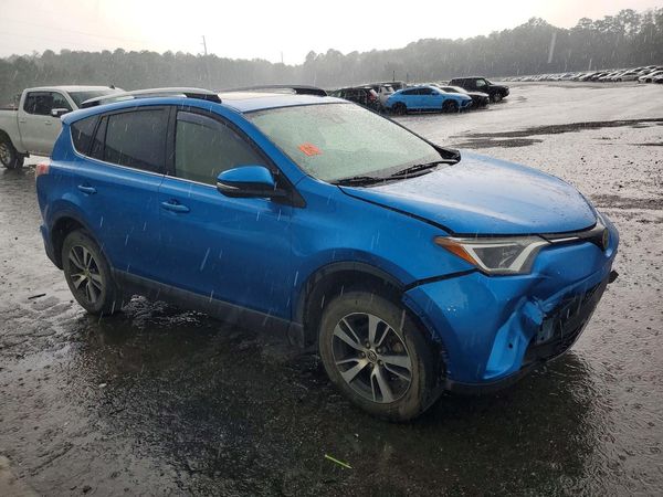 2017 TOYOTA RAV4 XLE
