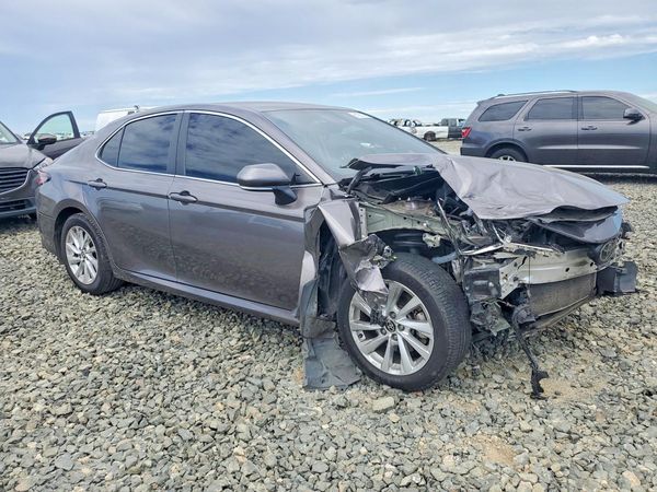 2024 TOYOTA CAMRY LE — Passenger 3/4