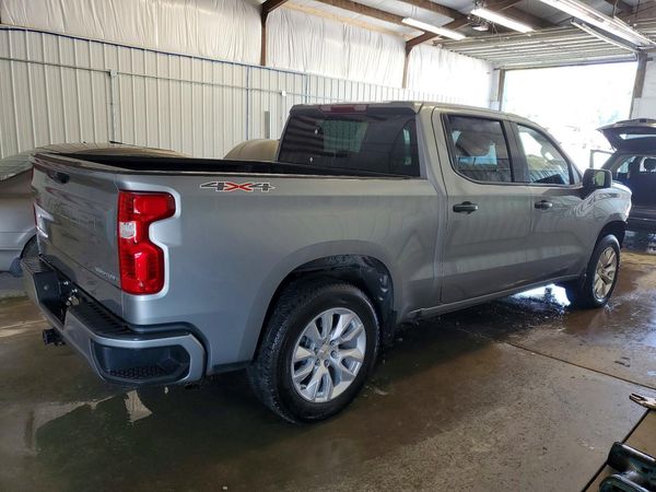 2025 CHEVROLET SILVERADO Custom