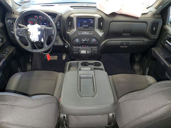 2025 CHEVROLET SILVERADO Custom