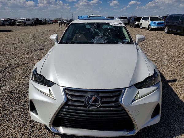2017 LEXUS IS 200t