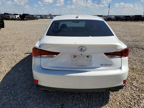 2017 LEXUS IS 200t