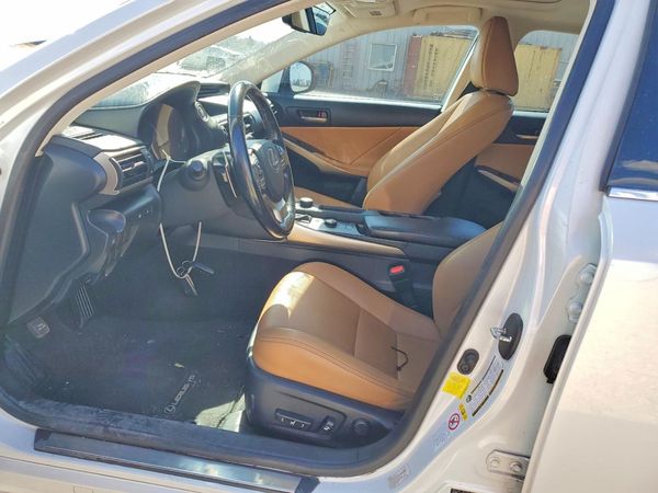 2017 LEXUS IS 200t