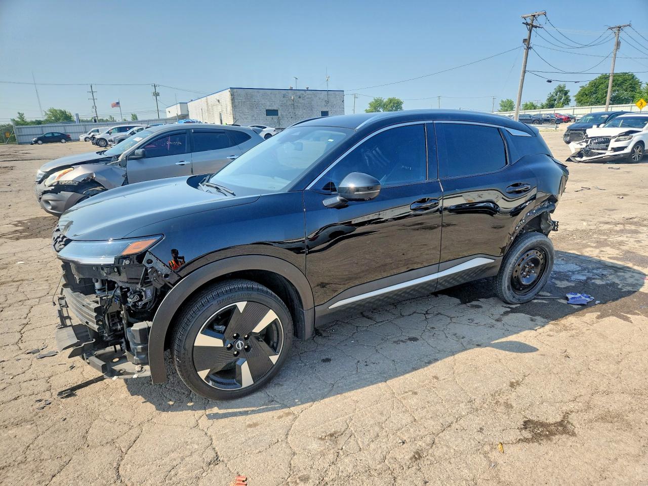 2025 NISSAN KICKS SR