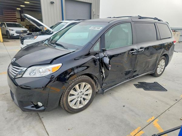 2014 TOYOTA SIENNA
