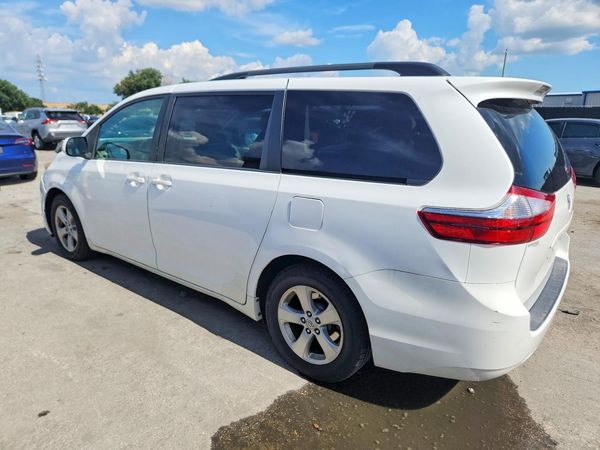 2015 TOYOTA SIENNA