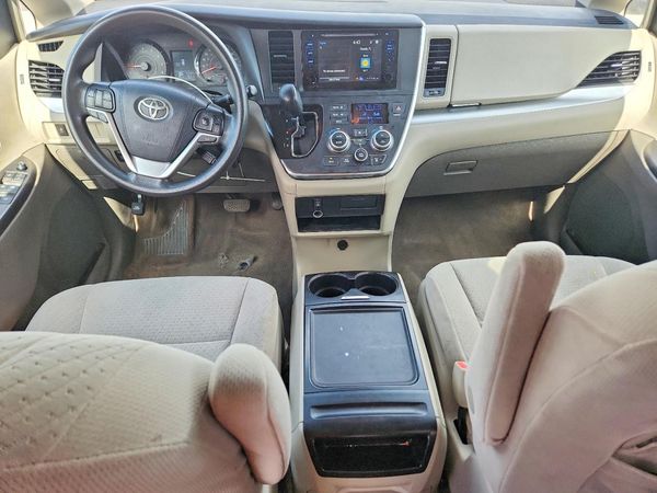 2015 TOYOTA SIENNA