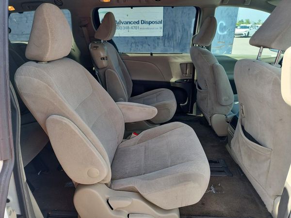 2015 TOYOTA SIENNA