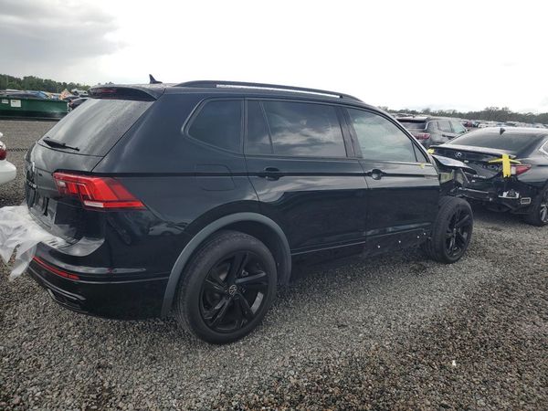 2024 VOLKSWAGEN TIGUAN SE R-Line Black