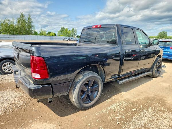 2016 RAM 1500 ST