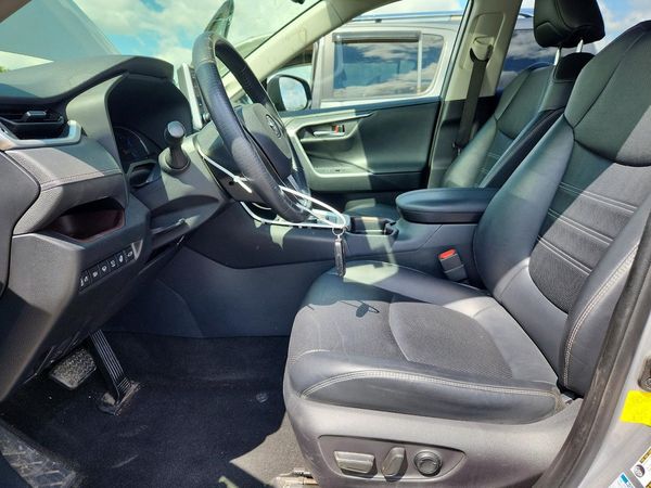 2019 TOYOTA RAV4