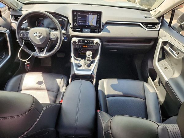 2019 TOYOTA RAV4