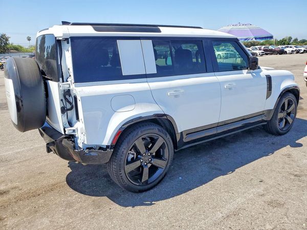 2026 LAND ROVER DEFENDER 110 X-Dynamic SE