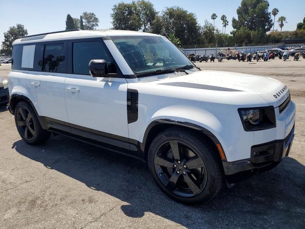 2026 LAND ROVER DEFENDER 110 X-Dynamic SE
