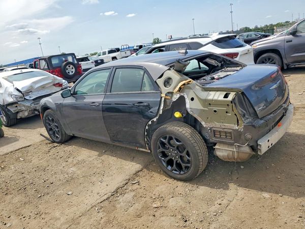 2019 CHRYSLER 300