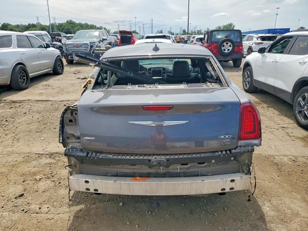 2019 CHRYSLER 300