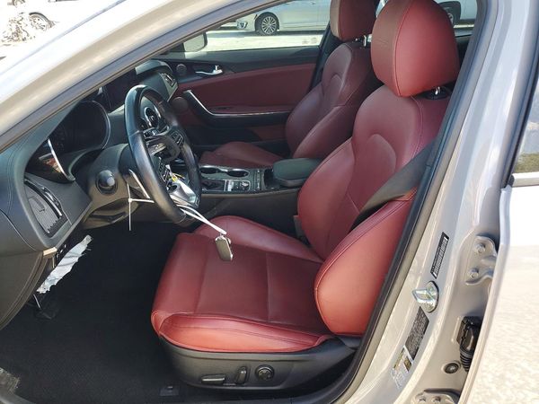 2023 KIA STINGER