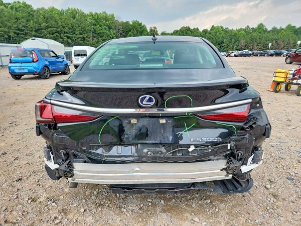 2021 LEXUS ES 300h Premium