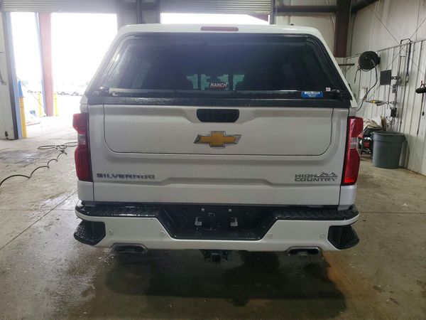 2022 CHEVROLET SILVERADO High Country