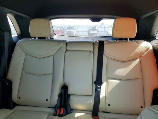 2017 CADILLAC XT5