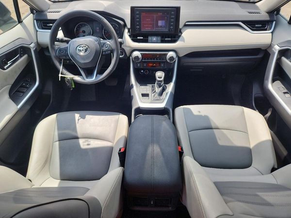 2019 TOYOTA RAV4