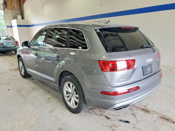 2017 AUDI Q7 quattro Premium Plus
