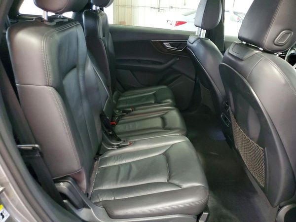 2017 AUDI Q7 quattro Premium Plus