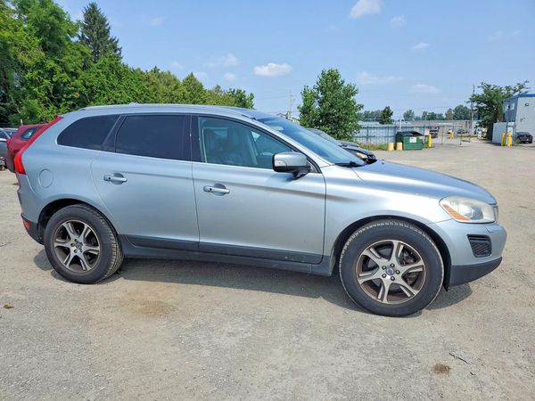 2012 VOLVO XC60