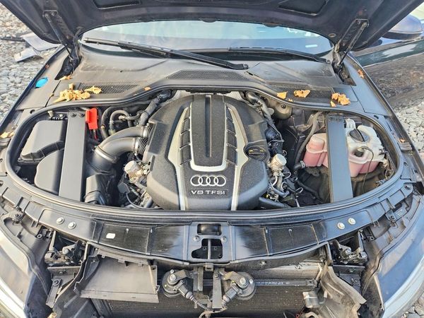 2015 AUDI A8 L
