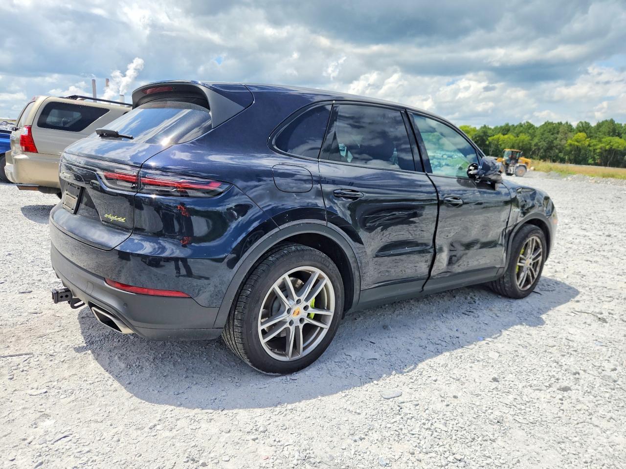 2019 PORSCHE CAYENNE S E-Hybrid